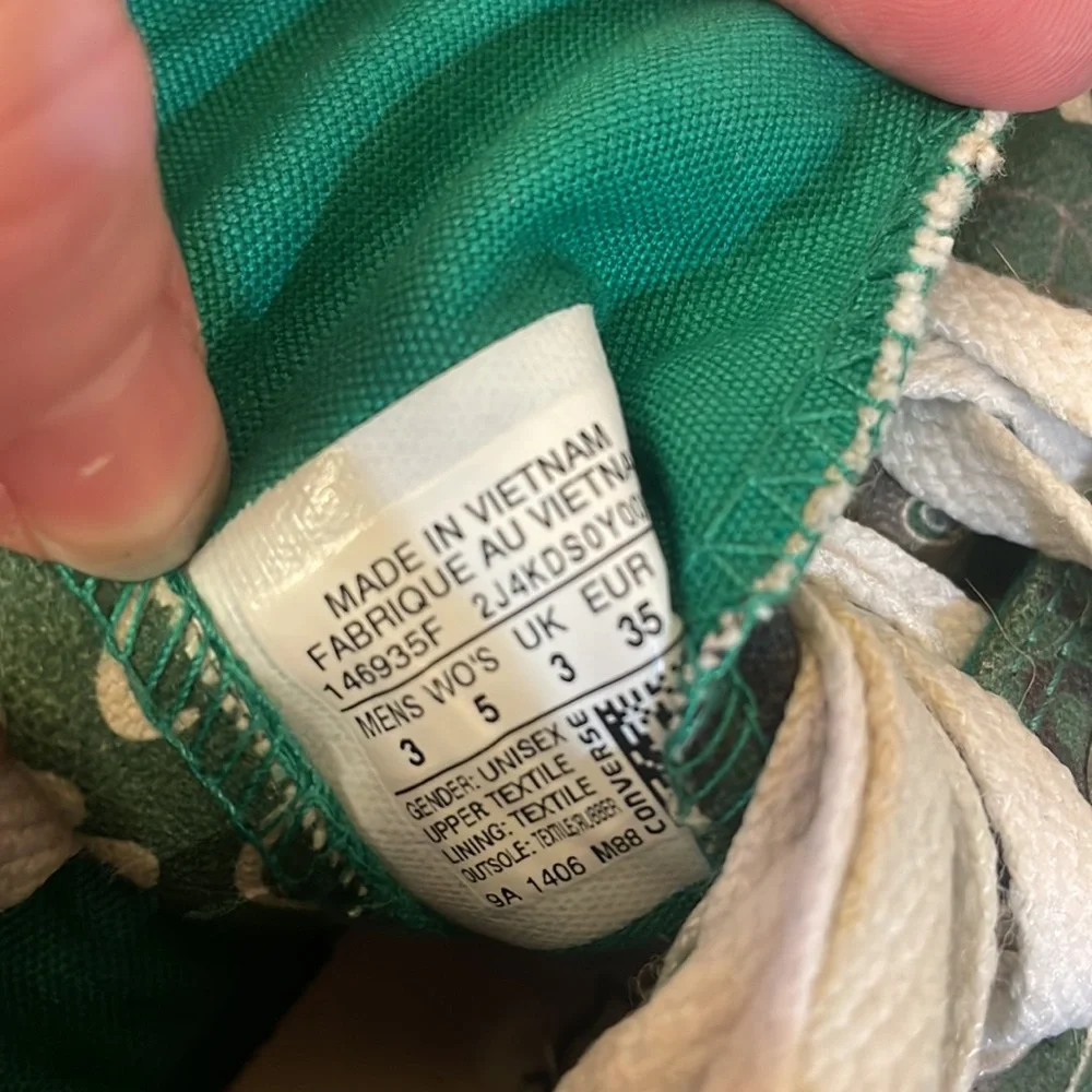 - Converse Chuck Taylor Sneakers! 5